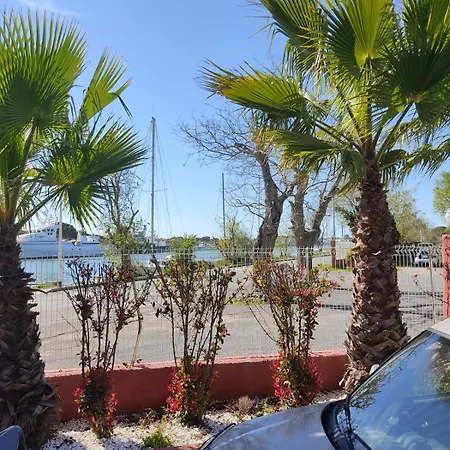 Mobile 6 Place A Proximite De La Agde
